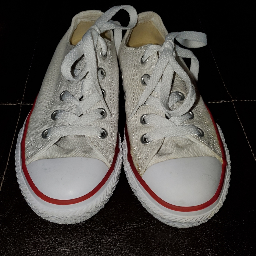 girls sneakers